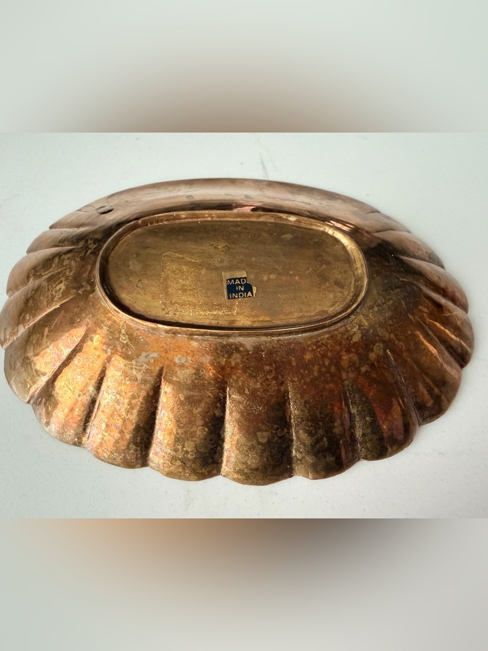 Vintage Brass Coastal Shell Dish - Decorative Scallop Tray - Picture 4 of 7